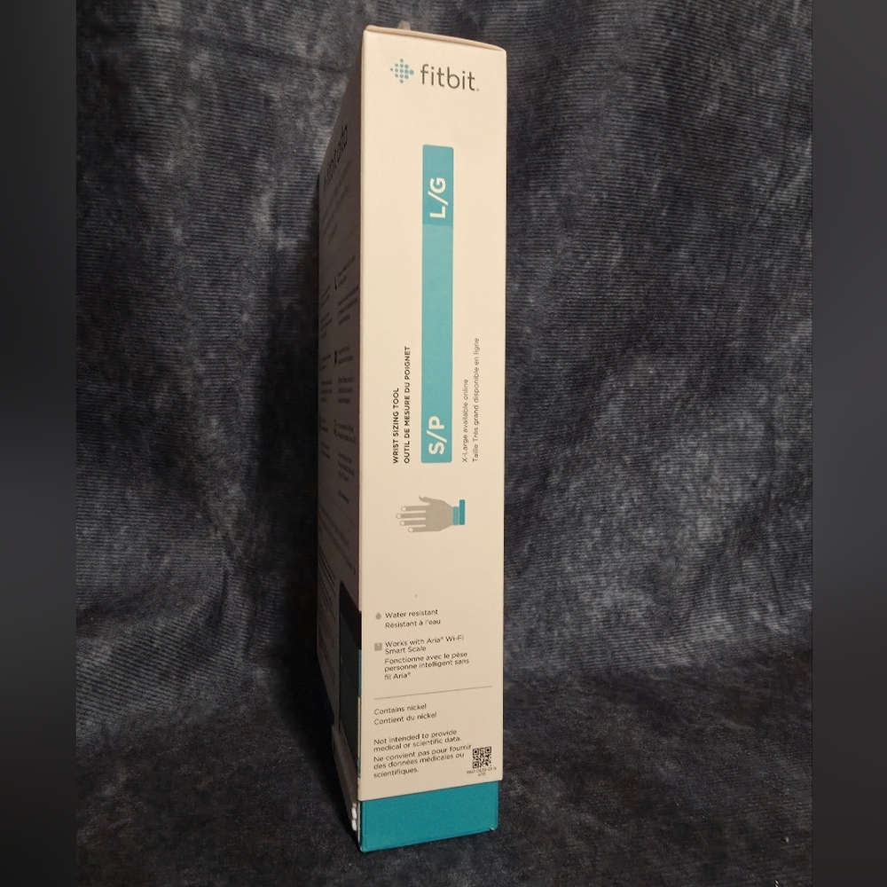 Fitbit Alta Navy Blue Fitness Wristband - Picture 2 of 11